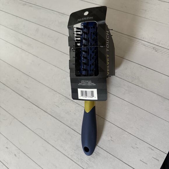 Conair Velvet Touch Vented Round Hair Brush Red or Blue Smooth & Shine Blow Dry - Picture 9 of 14